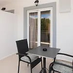 Lovric * Vodice