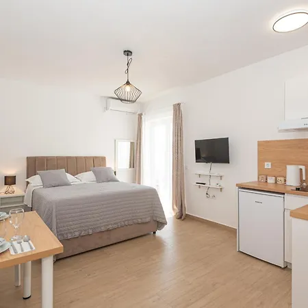 Lovric Appartamento Vodice